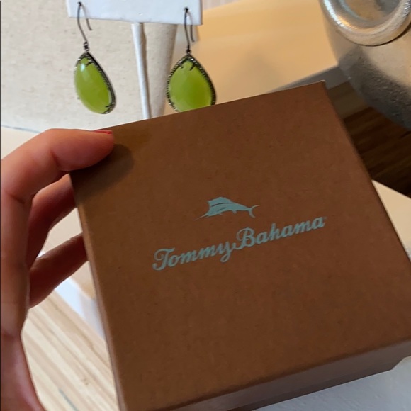 Tommy Bahama Earrings - Picture 4 of 5